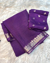 Load image into Gallery viewer, Confounding Pure Viscose Chinnon Zari Jacquard Weaving Work Saree With Glowing Blouse Piece
