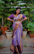 Load image into Gallery viewer, Purple n Gold-Toned Jacquard Woven Design Kanjivaram Pattu Silk Saree
