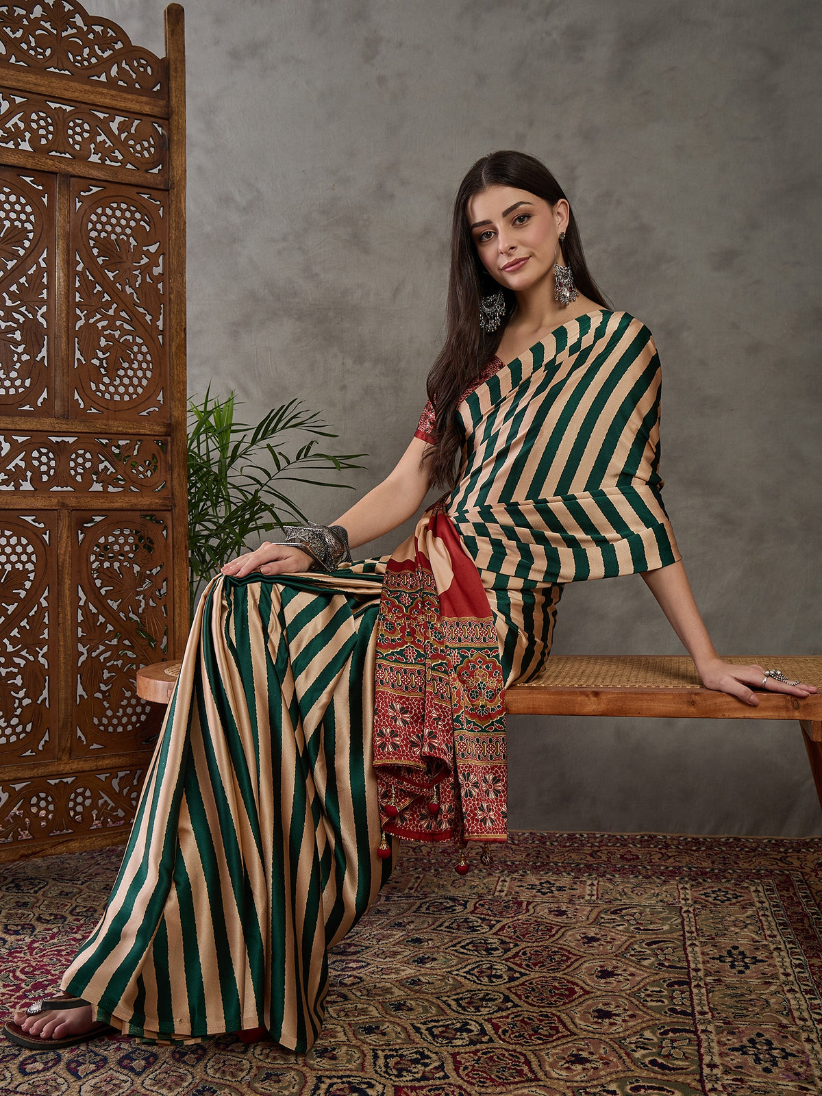 Gratifying Festive Wear Silk Print Design Rich Pallu Fancy Saree With Unstitched Blouse Piece