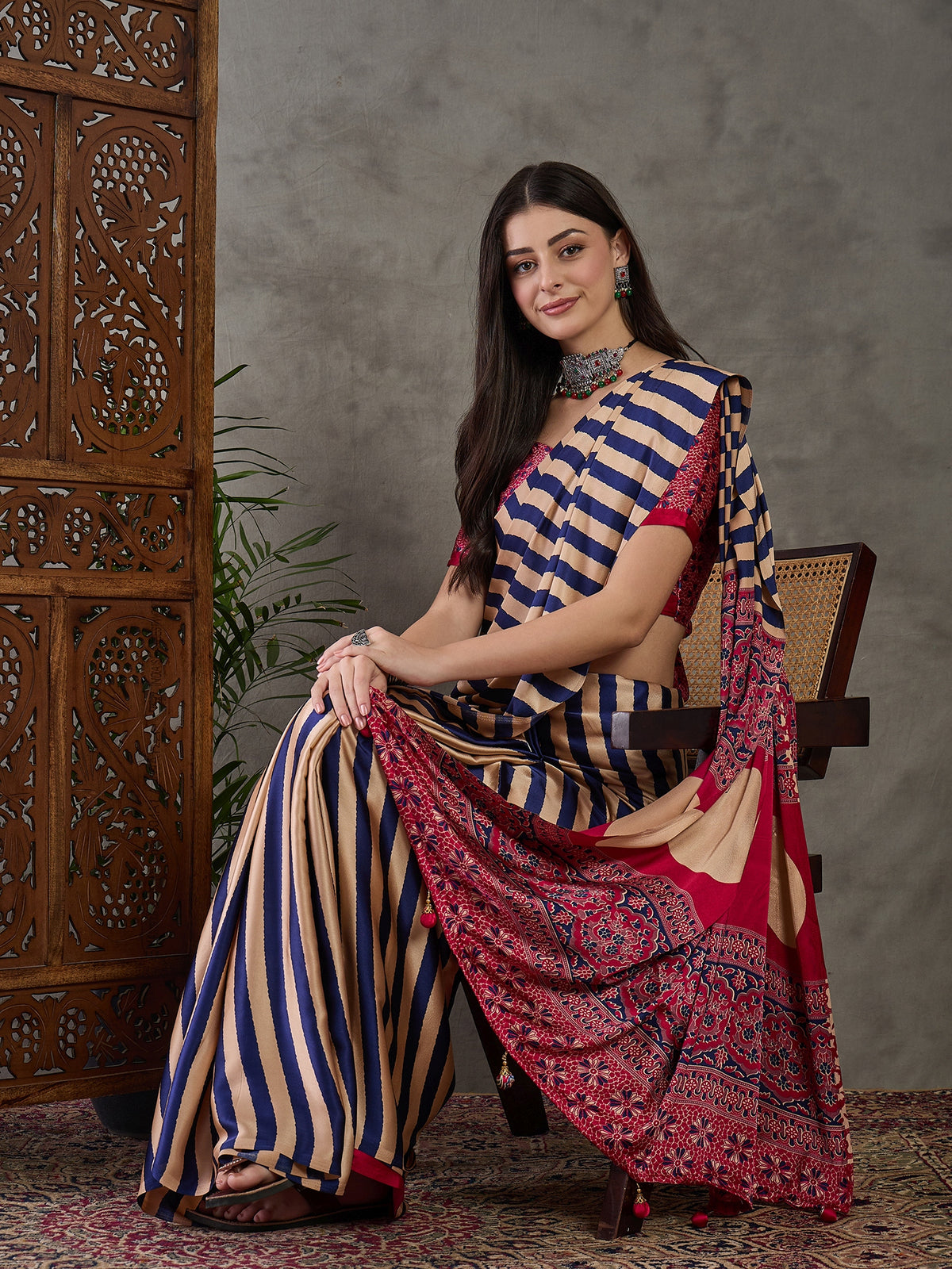 Gratifying Festive Wear Silk Print Design Rich Pallu Fancy Saree With Unstitched Blouse Piece