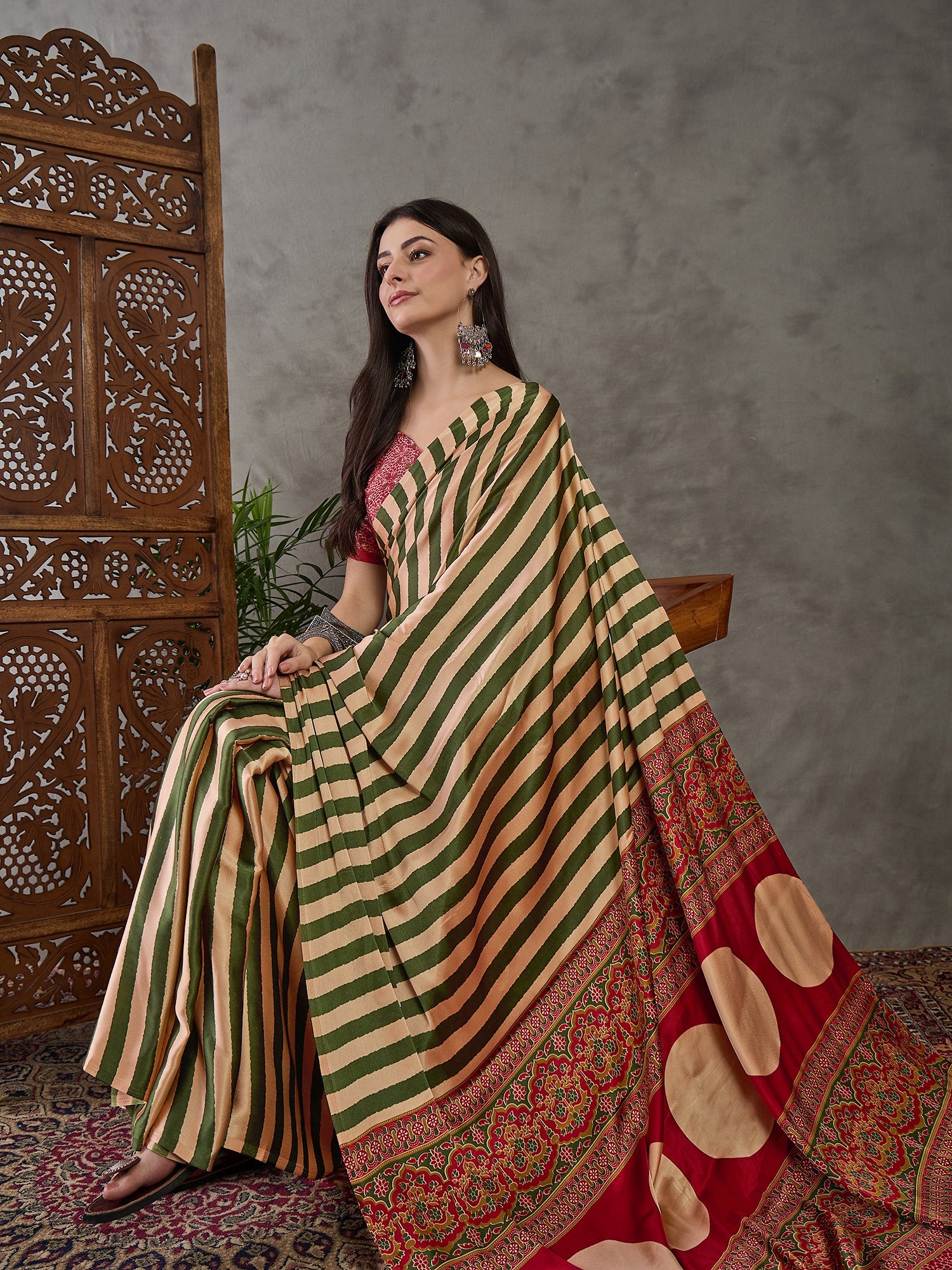 Gratifying Festive Wear Silk Print Design Rich Pallu Fancy Saree With Unstitched Blouse Piece