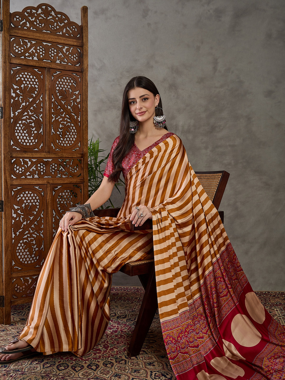 Gratifying Festive Wear Silk Print Design Rich Pallu Fancy Saree With Unstitched Blouse Piece