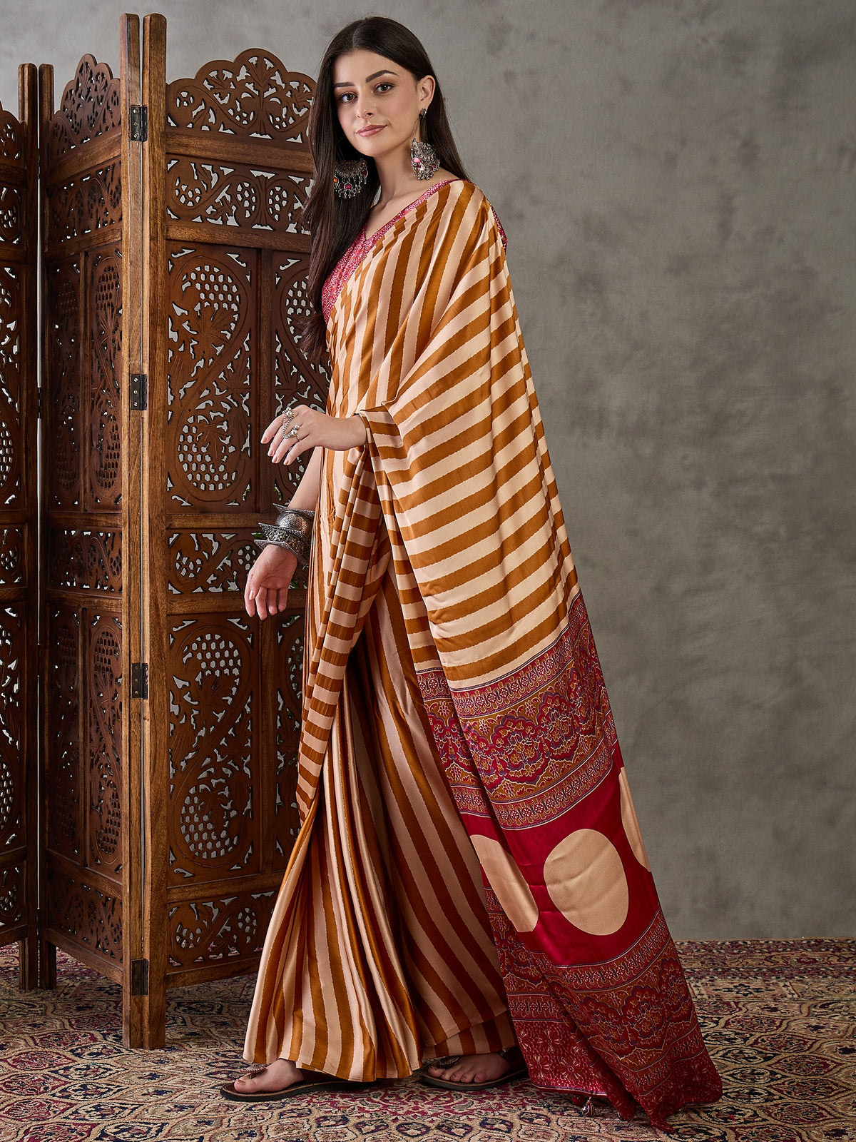 Gratifying Festive Wear Silk Print Design Rich Pallu Fancy Saree With Unstitched Blouse Piece