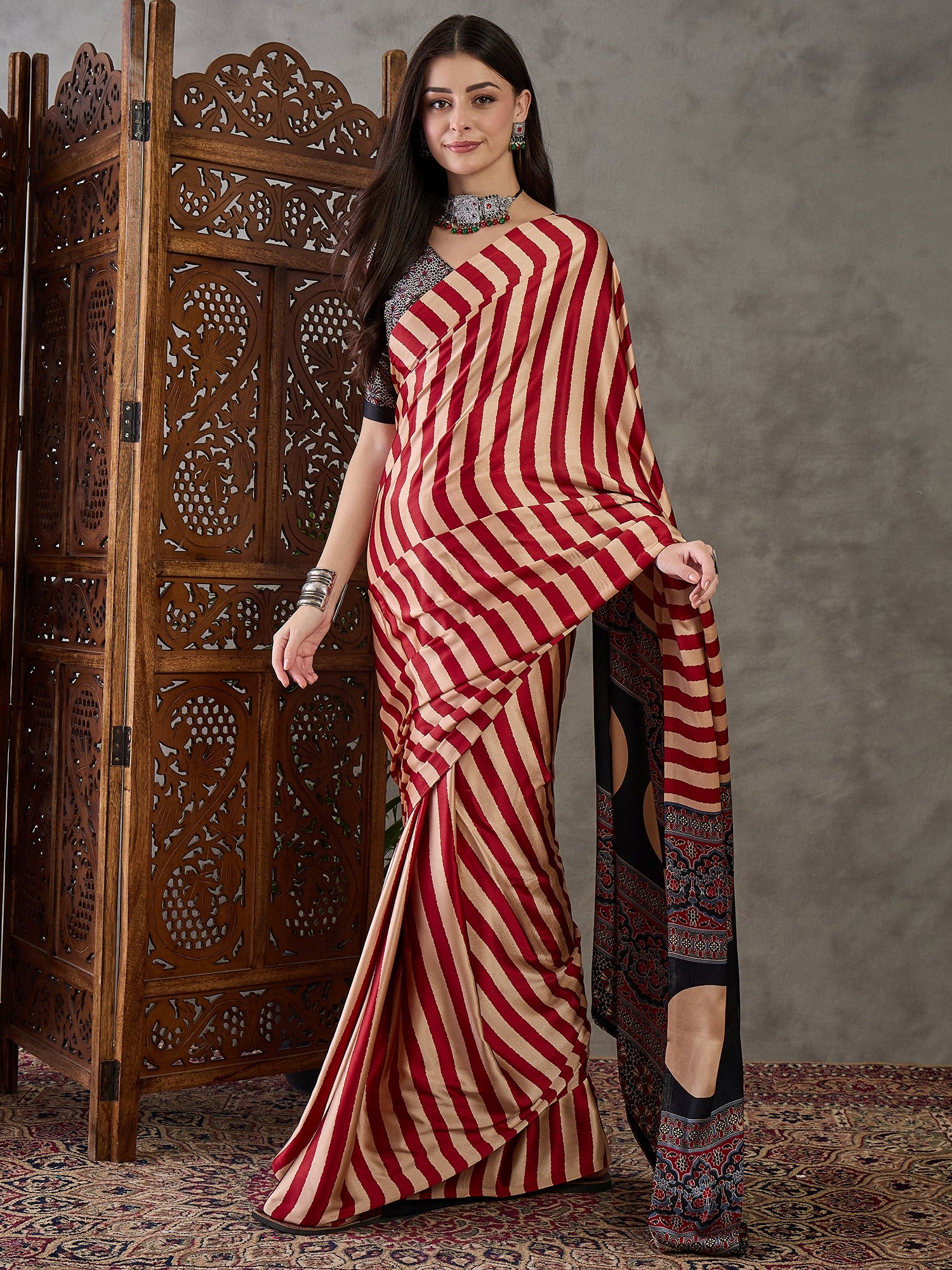 Gratifying Festive Wear Silk Print Design Rich Pallu Fancy Saree With Unstitched Blouse Piece
