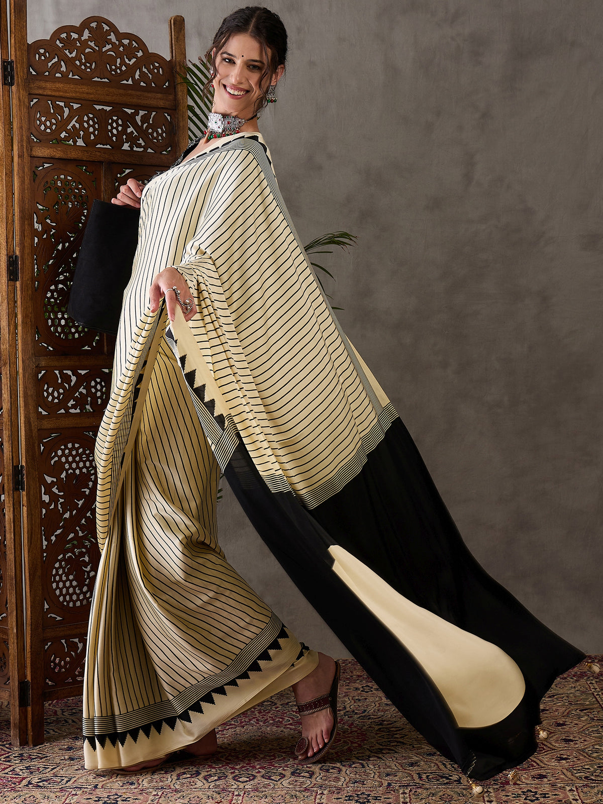 Charming Function Wear Silk Print Design Fancy Saree With Unstitched Blouse Piece