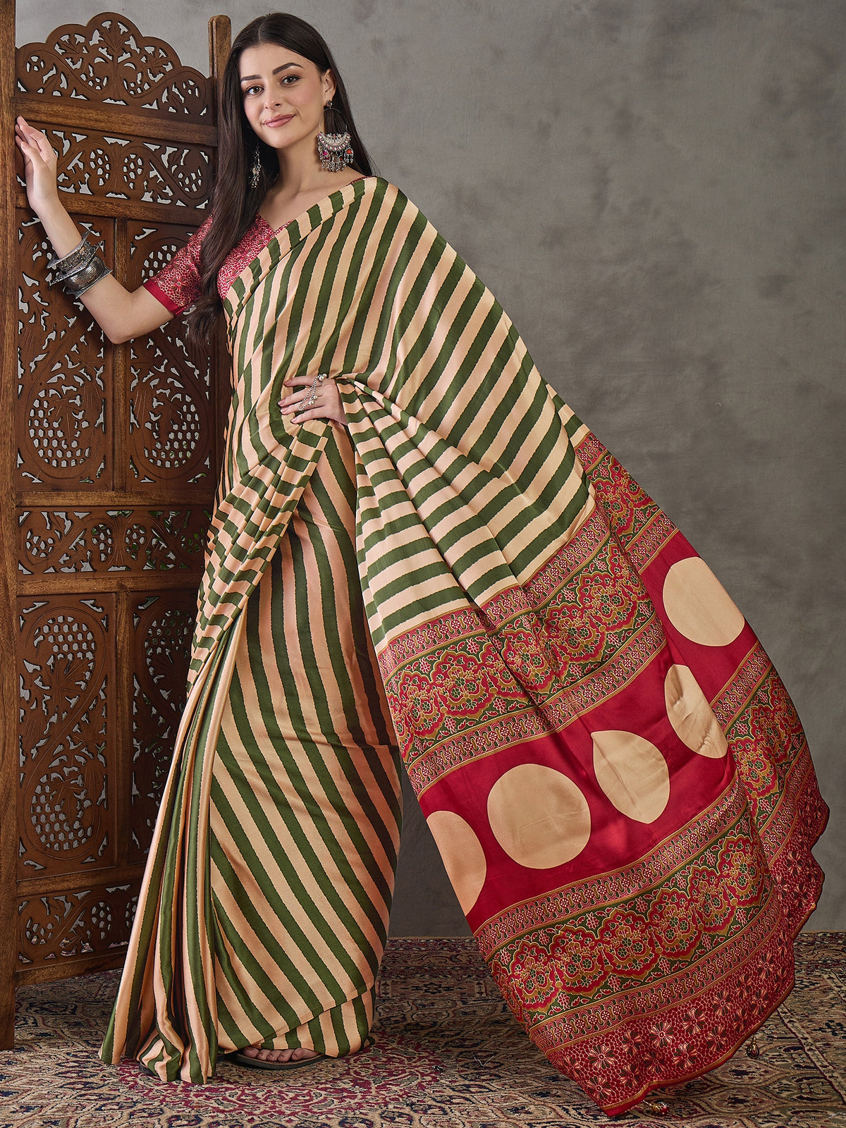 Gratifying Festive Wear Silk Print Design Rich Pallu Fancy Saree With Unstitched Blouse Piece