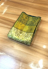 Load image into Gallery viewer, New Wedding Wear Green Color Kanjiviram Silk Pure Zari Weaving with Beautiful Meena Weaving Saree With Blouse
