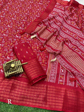 Load image into Gallery viewer, New Kalamkari Print Saree With Sequin &amp; Zari Boder &amp; Tussles in Pallu With Printed Blouse
