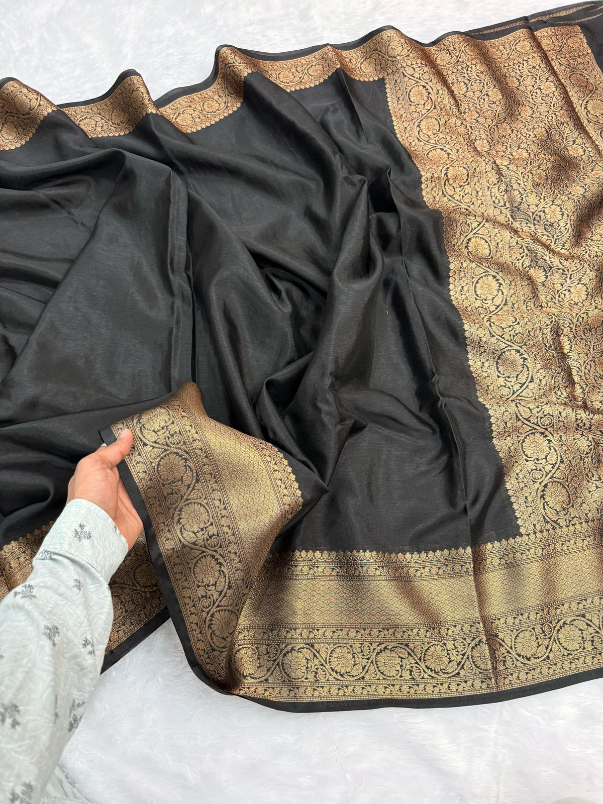 New Wedding Wear Black Color Soft Banarasi Silk Jacquared Zari Weaving Fancy Designer Saree