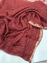 Load image into Gallery viewer, New Maroon Color Festive Wear Crushed Chinnon Silk Fancy Designer Saree With Rich Pallu
