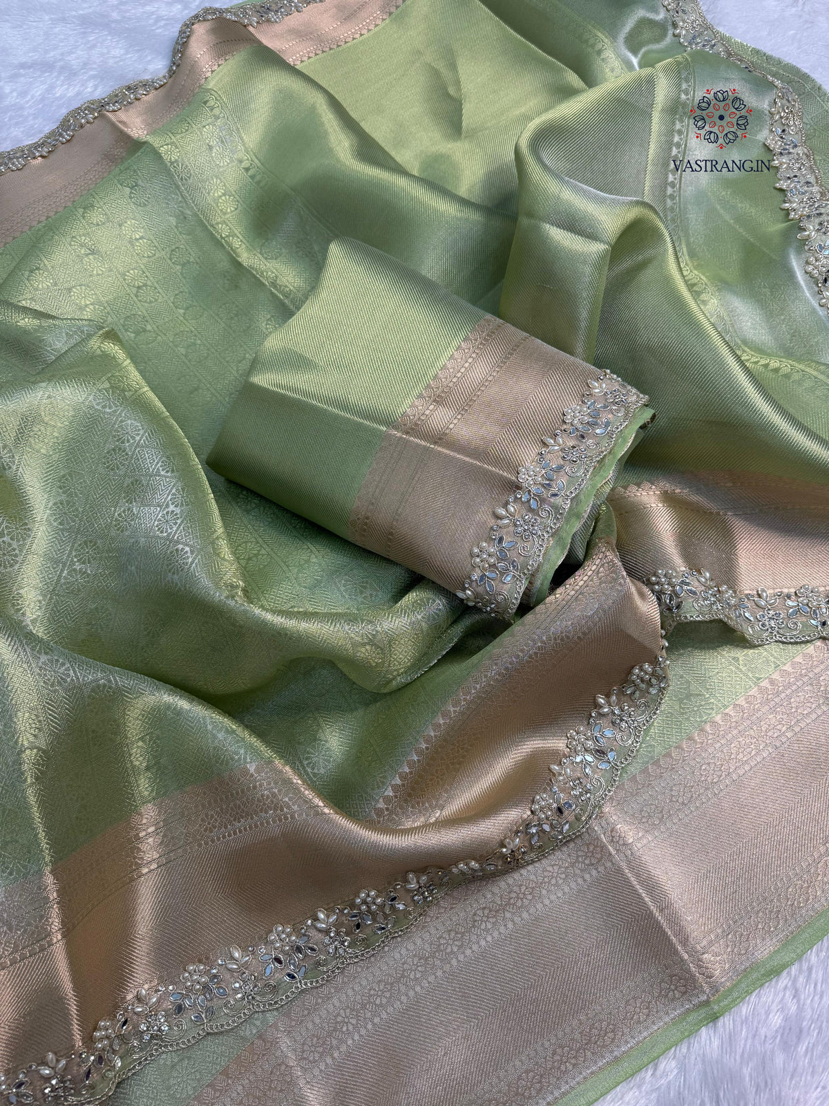 New Function Wear Banarasi Tissue Silk Jacquard Zari Weaving Work Fancy Designer Saree
