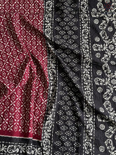 Load image into Gallery viewer, New Wedding Wear Black n Maroon Color Mul Cotton Print n Ajrak Rich Pallu Work Designer Saree With Stunner Blouse Piece
