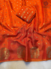 Load image into Gallery viewer, Dazzling Party Wear Pure Soft Viscose Crape Silk Zari Chit Palllu n Pichwari Border Fancy Designer Saree With Blouse
