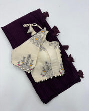 Load image into Gallery viewer, Breathtaking Wine Color Shimmer Nora Weaving Chex Fabric With Tassels Work Saree With Stitched Blouse
