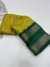 Load image into Gallery viewer, New Festive Wear Green Color Pure Dola Silk Jacquard Weaving Work Fancy Designer Saree With Blouse Piece
