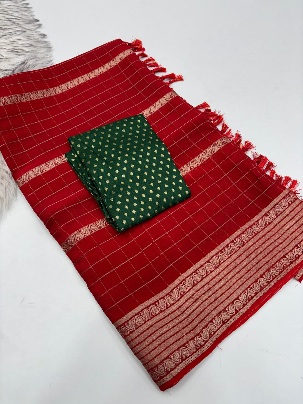 Evocative Function Wear Red Colour Pure Chinon Zari Silk With Chex Weaving Butti Work Designer Jacquard Border Saree For Women