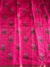 Load image into Gallery viewer, Gratifying Function Wear Kota Doriya Zari Checks With Flower Print Desinger Saree For Wedding
