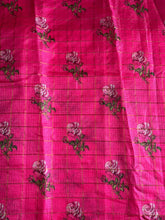 Load image into Gallery viewer, Gratifying Function Wear Kota Doriya Zari Checks With Flower Print Desinger Saree For Wedding
