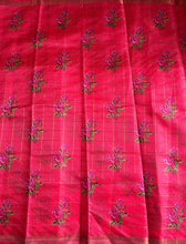Load image into Gallery viewer, Gratifying Function Wear Kota Doriya Zari Checks With Flower Print Desinger Saree For Wedding
