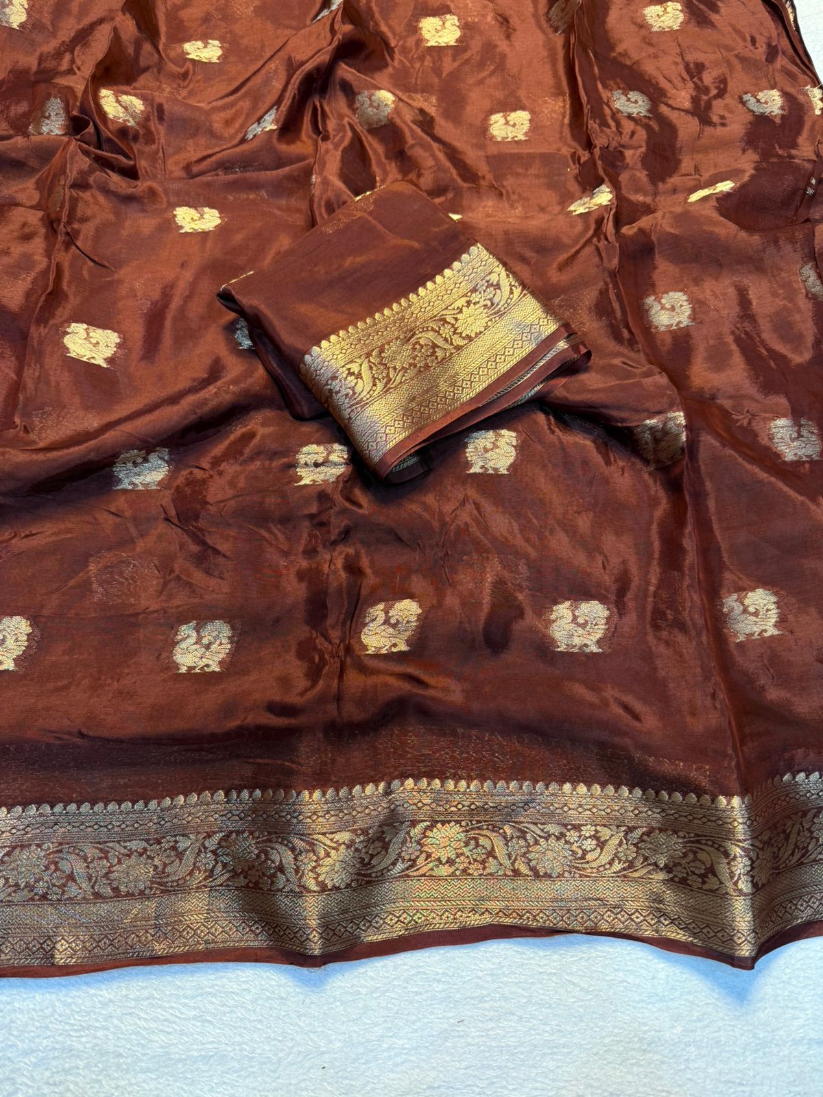 New Wedding Wear Pure Soft Viscose Crepe Silk Jacquard Weaving Zari Work Fancy Designer Saree With Blouse