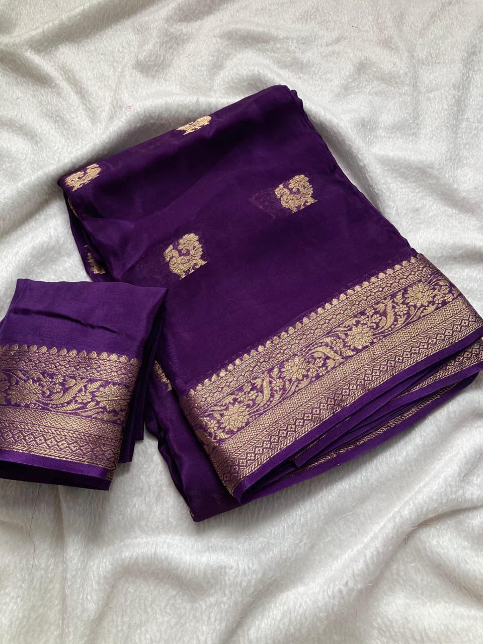 New Wedding Wear Pure Soft Viscose Crepe Silk Jacquard Weaving Zari Work Fancy Designer Saree With Blouse