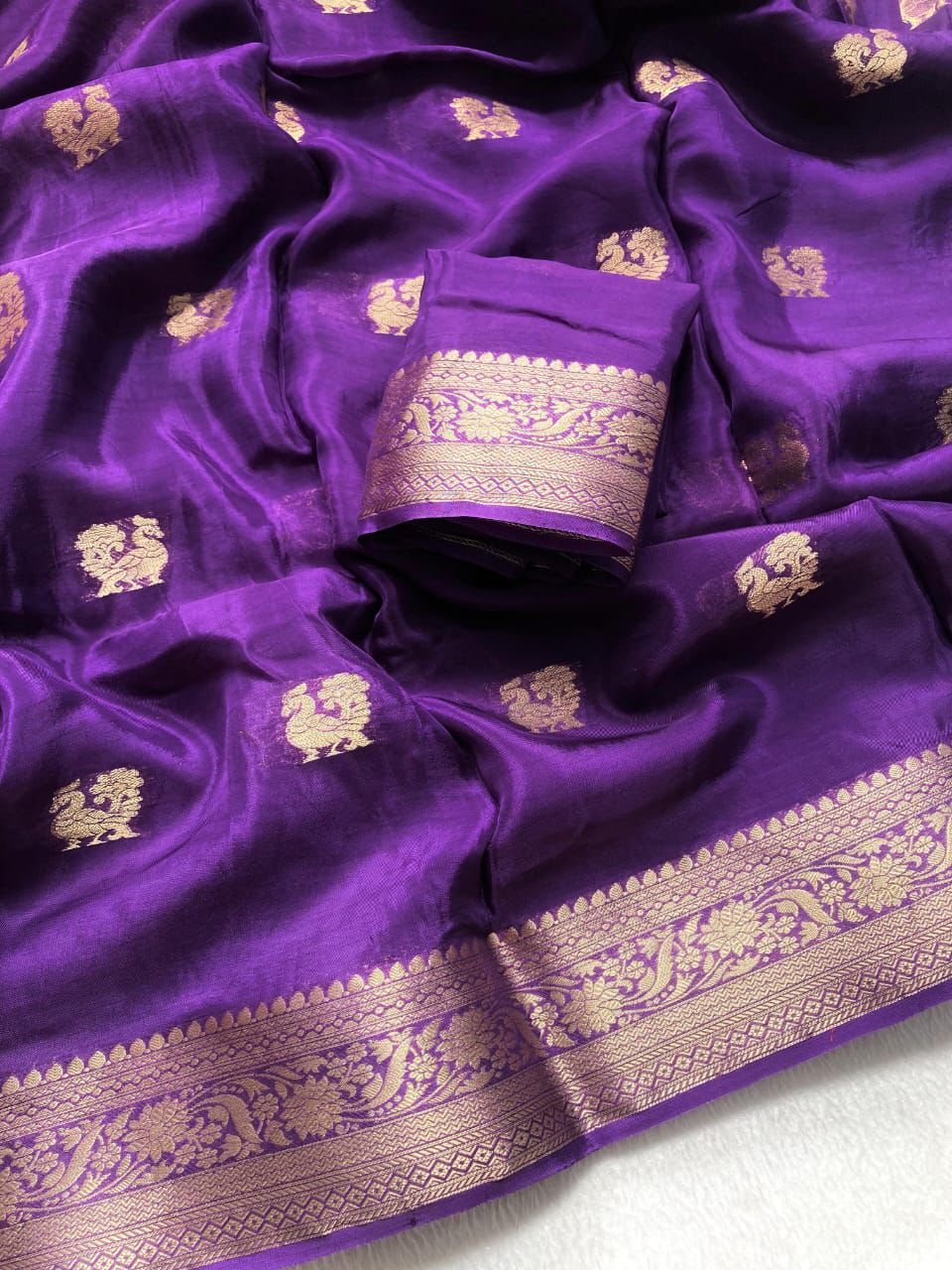 New Wedding Wear Pure Soft Viscose Crepe Silk Jacquard Weaving Zari Work Fancy Designer Saree With Blouse