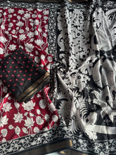 Load image into Gallery viewer, Captivating Function Wear Mul Cotton Print n Zari Jacquard Border With Rich Pallu Tussel Work Fancy Designer Saree For Women
