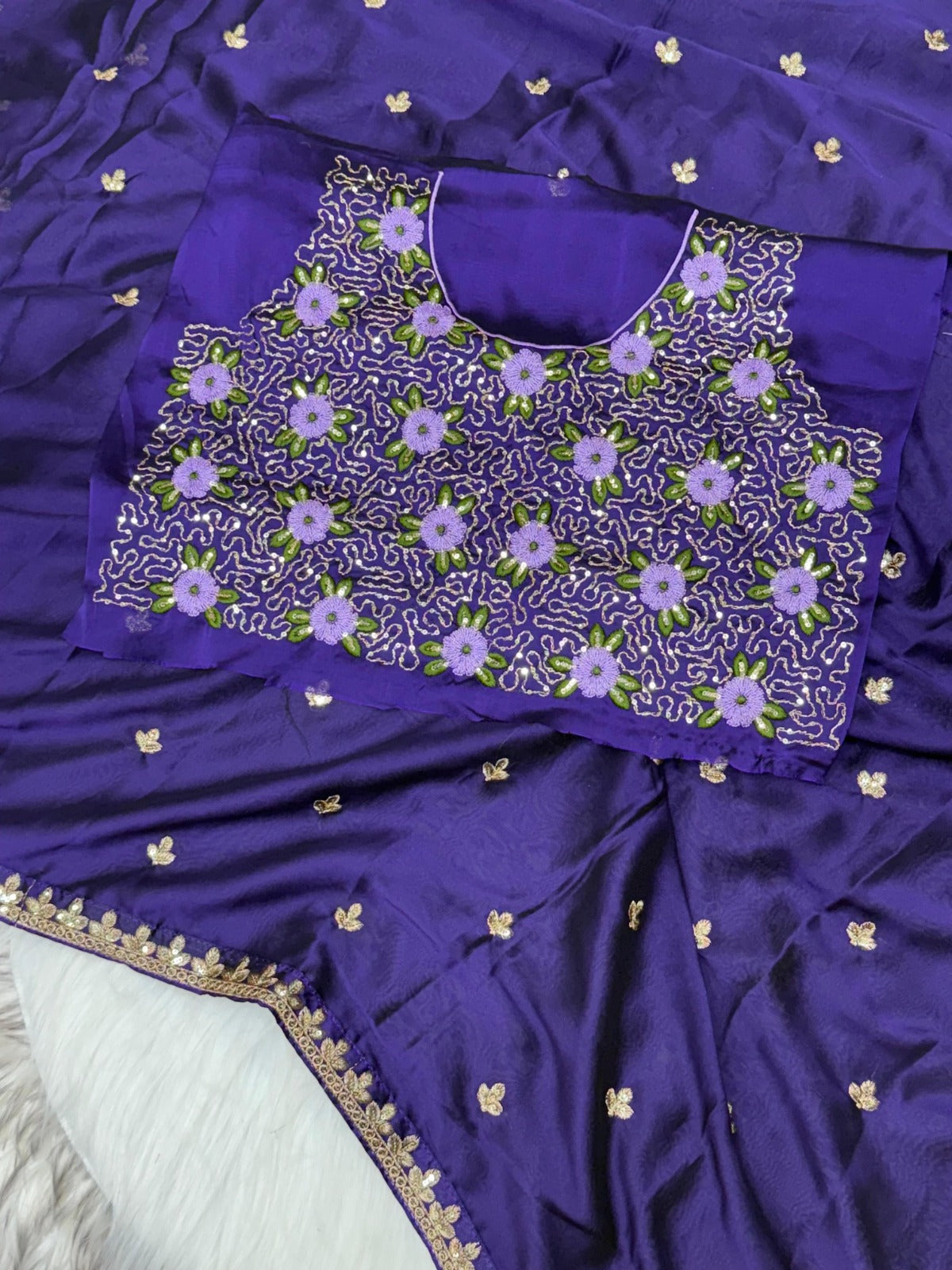 Mellifluous Function Wear Soft Rangloli Silk Embroidered Work Fancy Desginer Saree