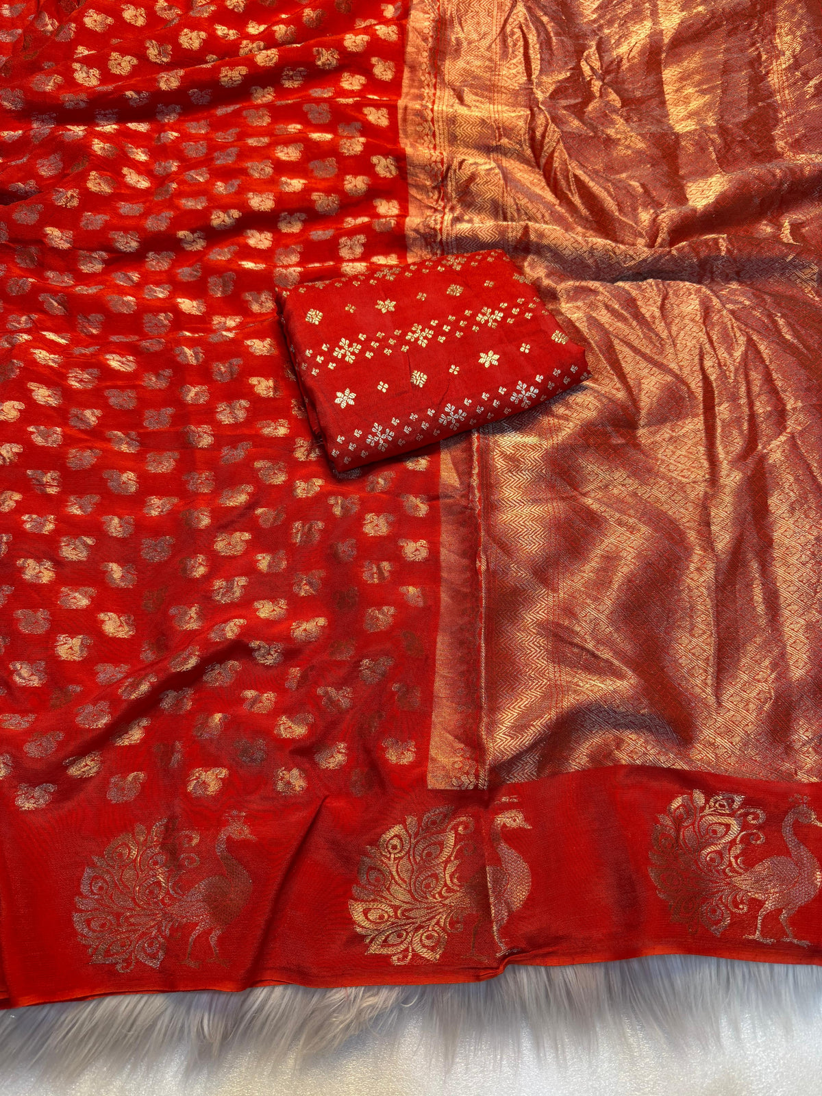 New Wedding Wear Pure Soft Viscose Dola Crape Silk Jacquard Zari Chit Palllu Work Fancy Designer Saree With Blouse