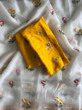 Load image into Gallery viewer, Marvellous Party Wear White Color Pure Chiffon Organza Silk Embroidery Work Fancy Desginer Saree With Blouse
