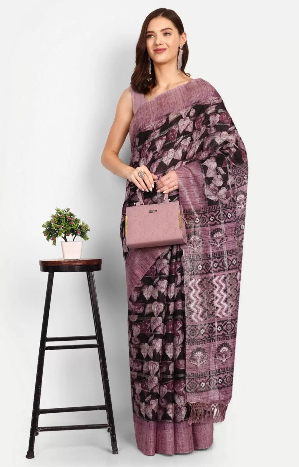 New Party Wear Soft Lenin Foil Lining Print n Foil Printed Border Saree With Blouse