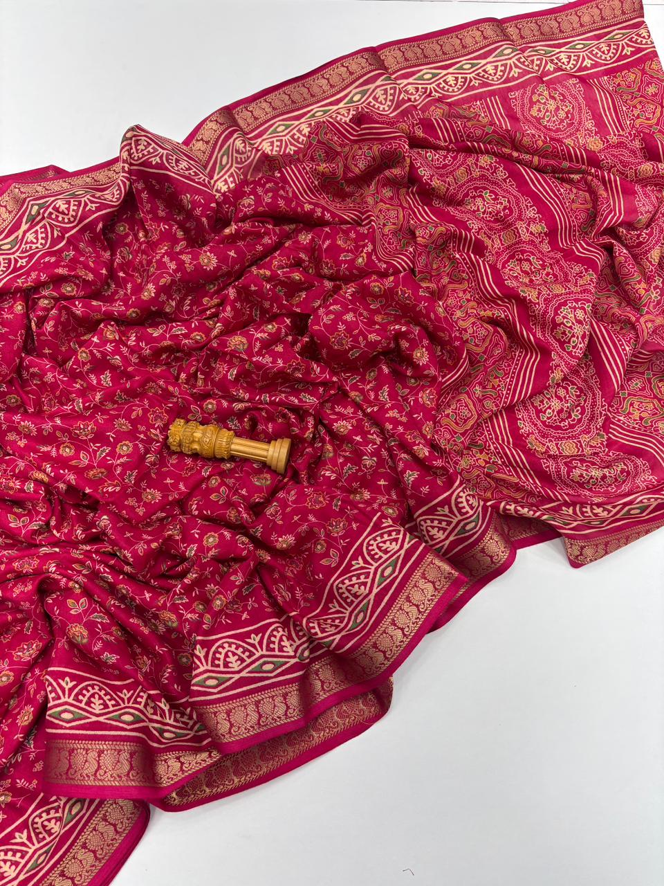 Elegant Party Wear Soft Cotton Silk Jacquard Weaving Border Fancy Designer Saree For Women