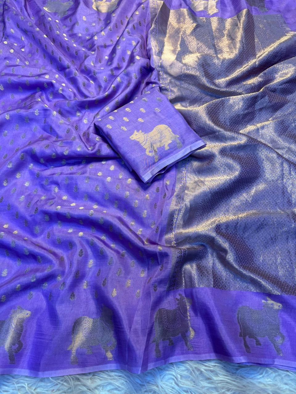 Charismatic Party Wear Pure Soft Viscose Crape Silk Zari Chit Palllu n Pichwari Border Fancy Designer Saree With Blouse