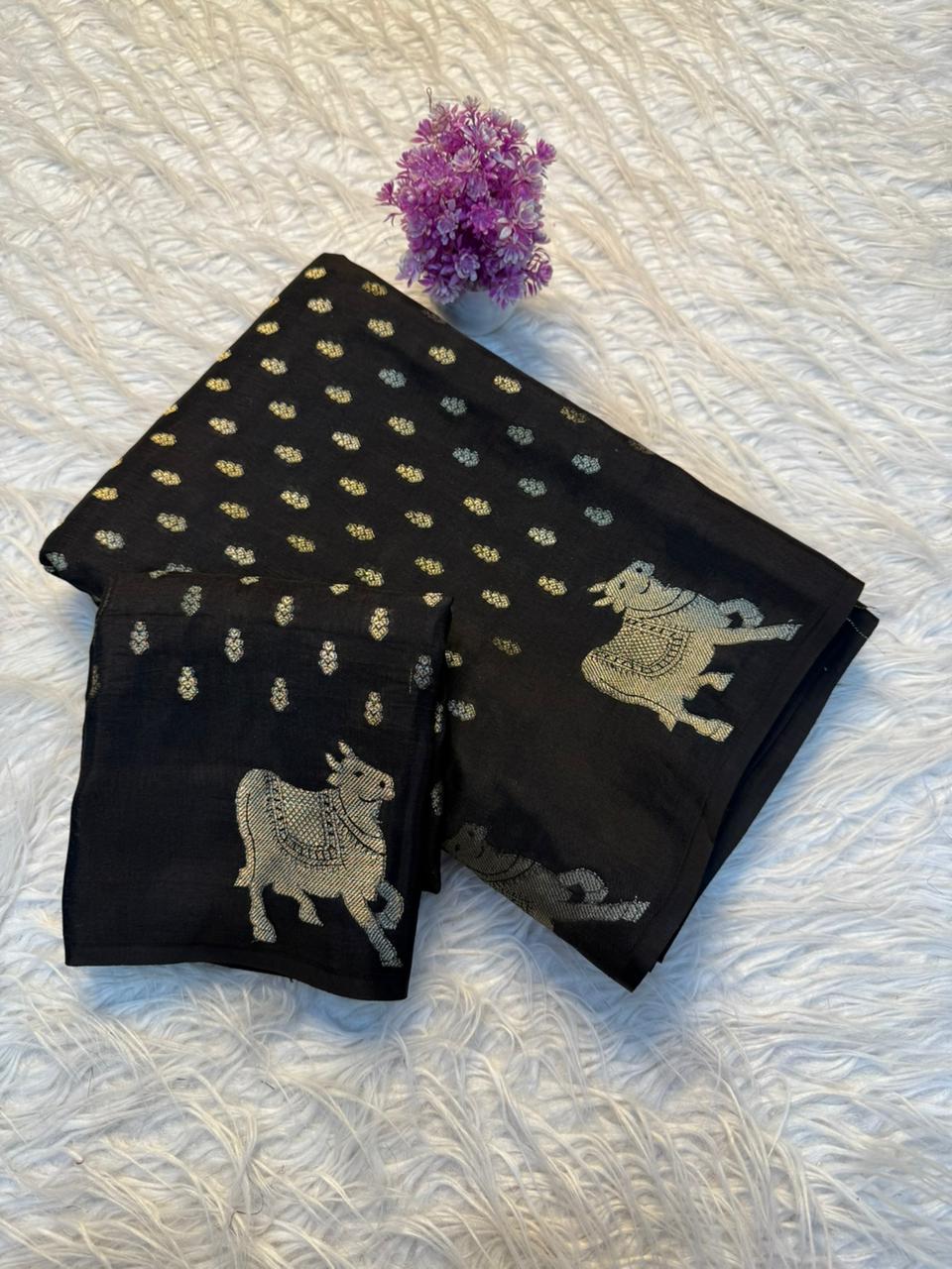 Charismatic Party Wear Pure Soft Viscose Crape Silk Zari Chit Palllu n Pichwari Border Fancy Designer Saree With Blouse