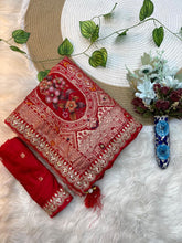 Load image into Gallery viewer, Contemporary Party Wear Dola Silk Thread n Embroidery Work Lace Border Rich Pallu Saree For Wedding
