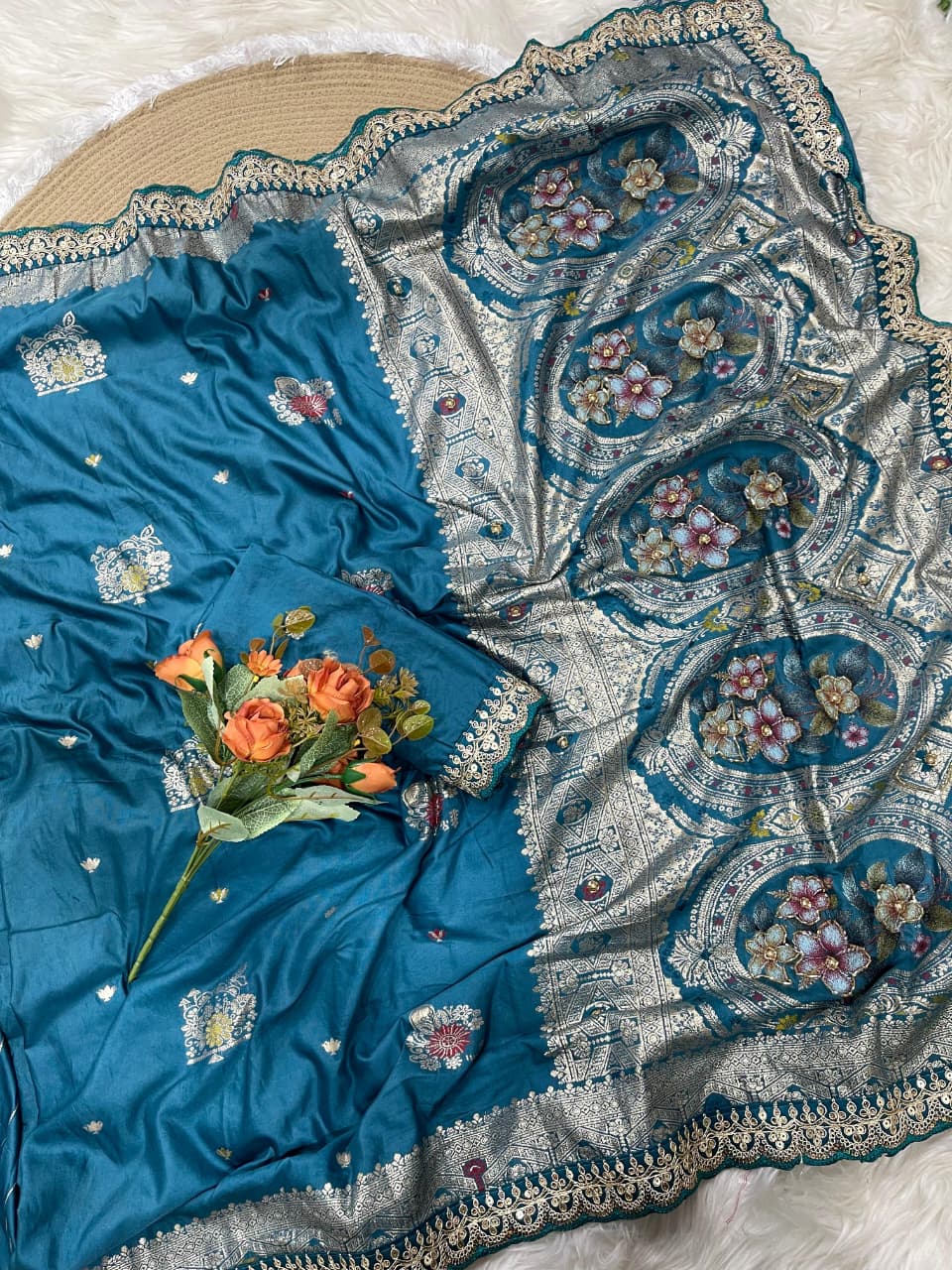 Contemporary Party Wear Dola Silk Thread n Embroidery Work Lace Border Rich Pallu Saree For Wedding