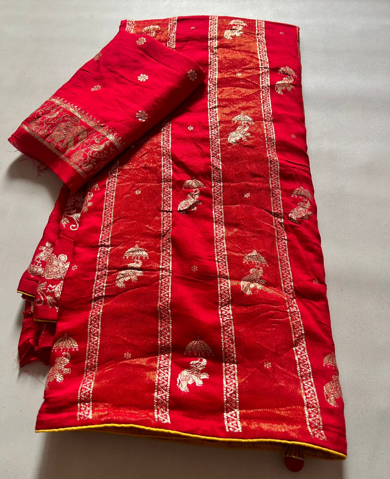 Quintessential Festive Wear Pure Banarasi Matka Silk Kanchipuram Zari Weaving n Kalamkari Meenakari Pallu Saree For Wedding