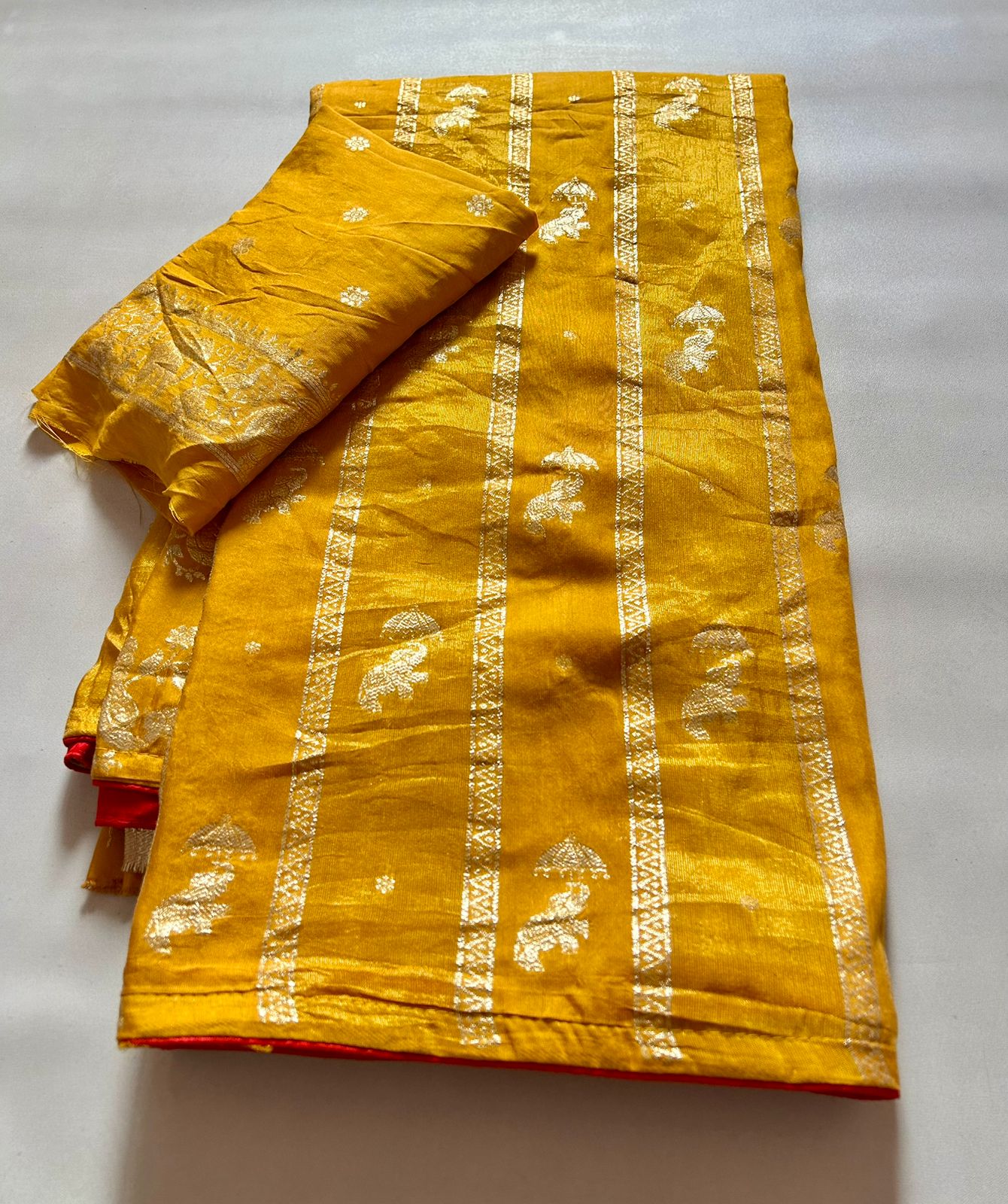 Quintessential Festive Wear Pure Banarasi Matka Silk Kanchipuram Zari Weaving n Kalamkari Meenakari Pallu Saree For Wedding