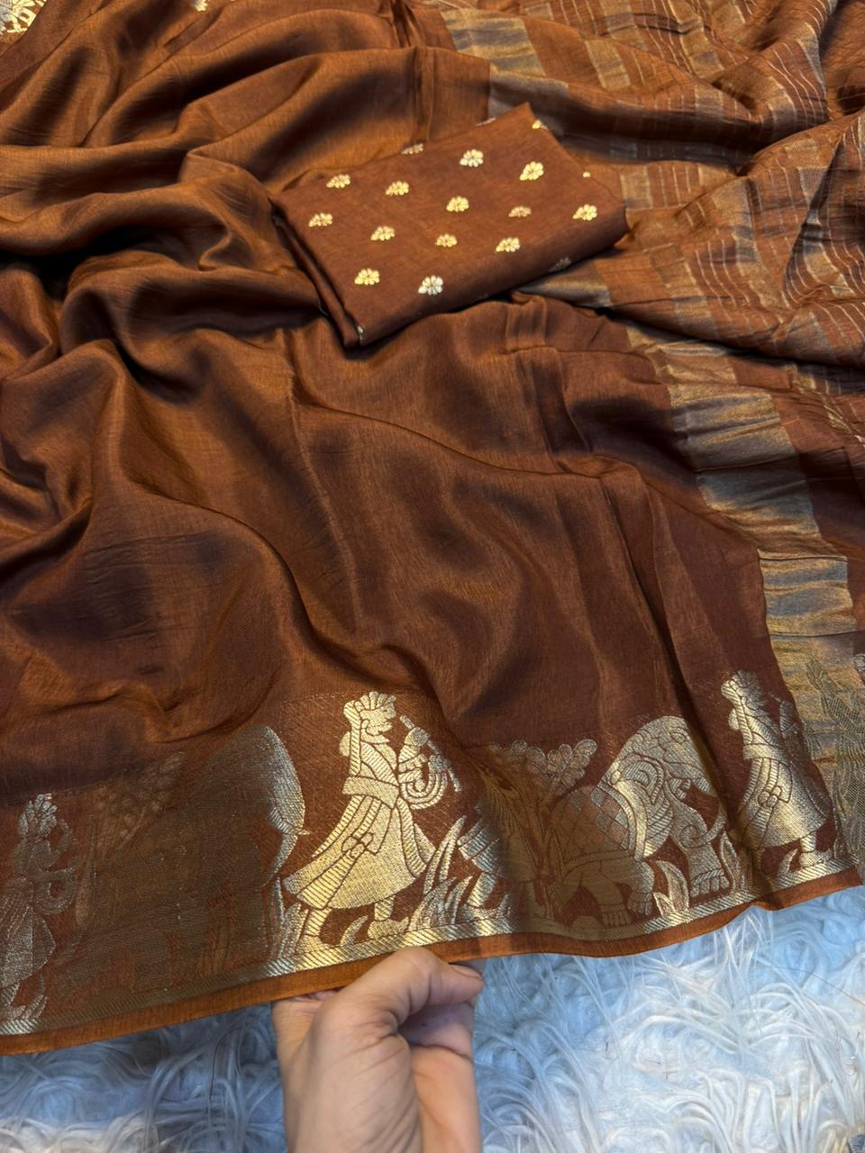 Ravishing Party Wear Pure Russian Dola Silk Jacquard Weaving Border Rich Pallu Fancy Designer Saree With Blouse Piece