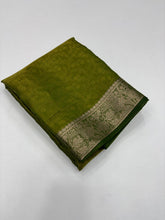 Load image into Gallery viewer, Luxurious Festive Wear Shine Space Silk Zari Border N Rich Pallu Fancy Desginer Saree With Elegant Blouse Piece
