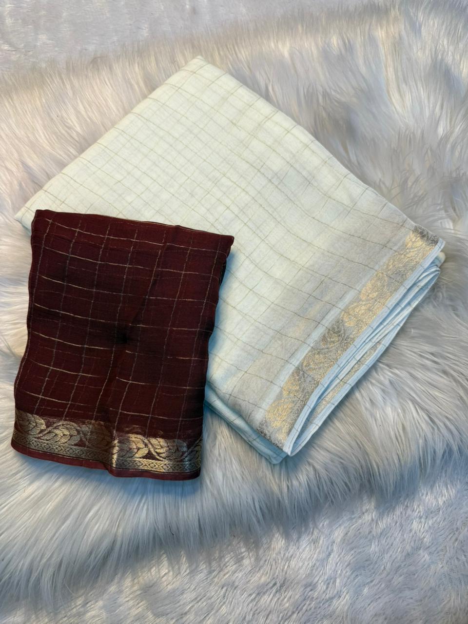 Traditional Party Wear White Colour Pure Viscose Chinon Trendy Chex Jacquard Border Rich Pallu Saree With Contrast Blouse Piece