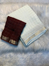 Load image into Gallery viewer, Traditional Party Wear White Colour Pure Viscose Chinon Trendy Chex Jacquard Border Rich Pallu Saree With Contrast Blouse Piece
