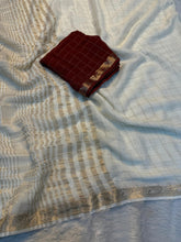 Load image into Gallery viewer, Traditional Party Wear White Colour Pure Viscose Chinon Trendy Chex Jacquard Border Rich Pallu Saree With Contrast Blouse Piece
