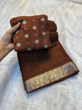 Load image into Gallery viewer, Graceful Function Wear Pure Viscose Jacquard Weaving Work Checks Design Rich Pallu Fancy Designer Saree
