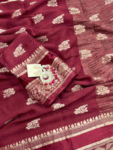 Load image into Gallery viewer, Delightful Festive Wear Chinnon Viscose Satin Patta Zari Weaving Butta n Heavy Pallu Fancy Designer Saree With Blouse Piece
