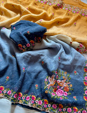 Load image into Gallery viewer, Adorning Festive Wear Double Shaded Crush Silk Embroidery n Cut Work Border Saree With Elegant Blouse Piece
