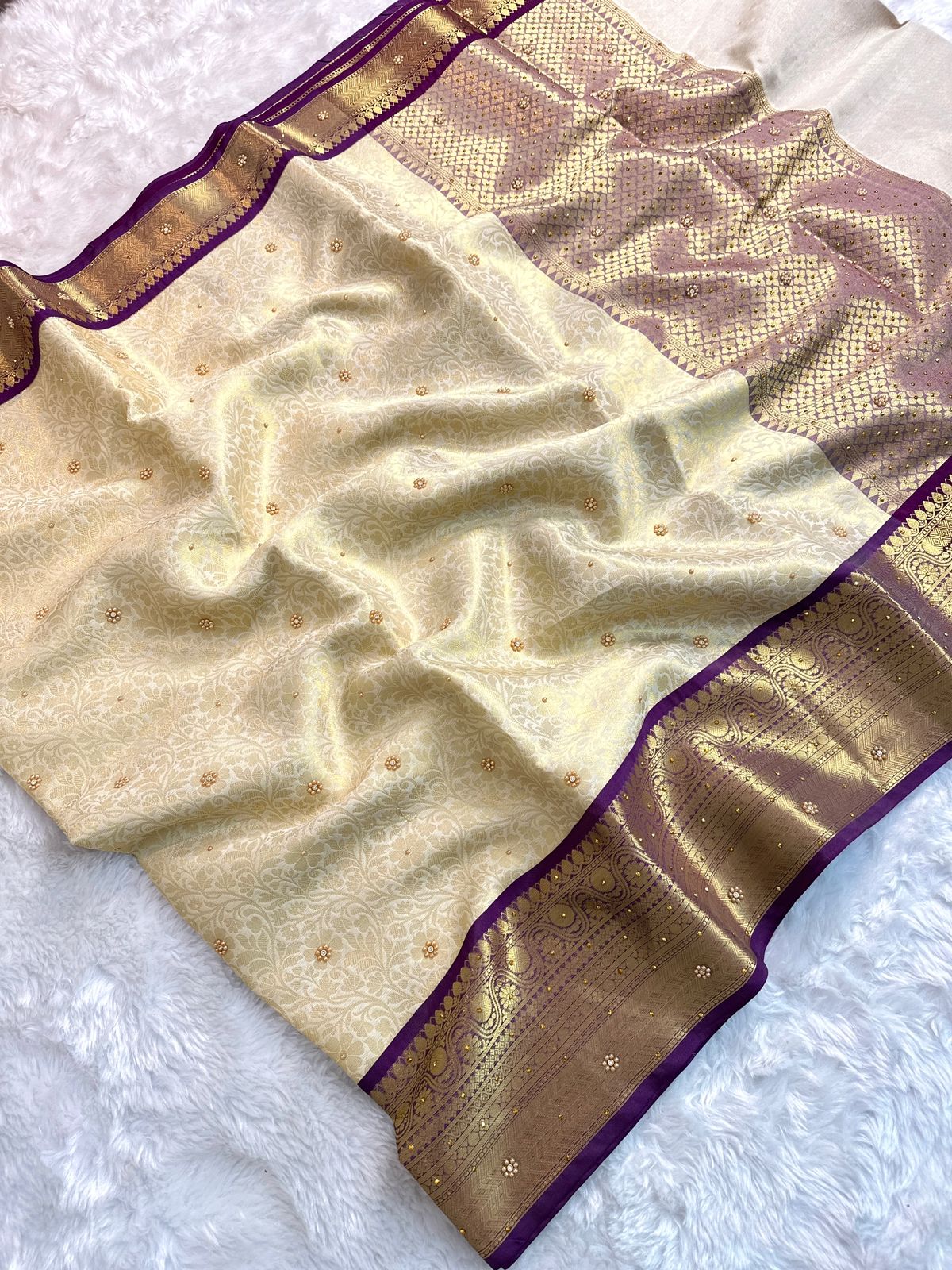 Charming Wedding Wear Light Cream Colour Banarasi Tissue Silk Handstone Work Stunning Pallu n Jacquard Border Saree