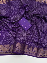 Load image into Gallery viewer, Charming Festive Wear Pure Soft Dola Crush Silk Jacquard Border Rich Pallu Fancy Designer Saree With Blouse Piece
