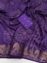 Load image into Gallery viewer, Charming Festive Wear Pure Soft Dola Crush Silk Jacquard Border Rich Pallu Fancy Designer Saree With Blouse Piece
