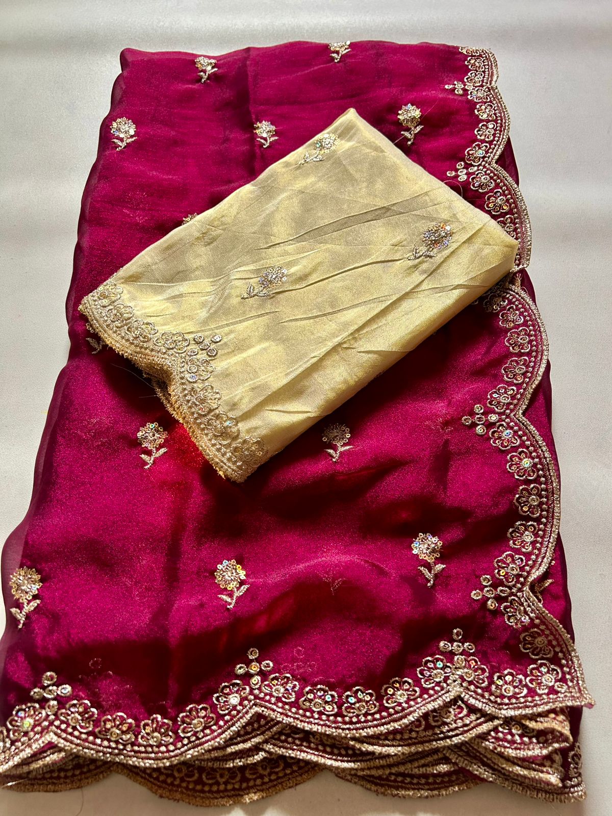 Adorable Wedding Wear Satin Silk Dual Shaded Sequence Work n Flower Butti Arco Border Desginer Saree For Ocassion